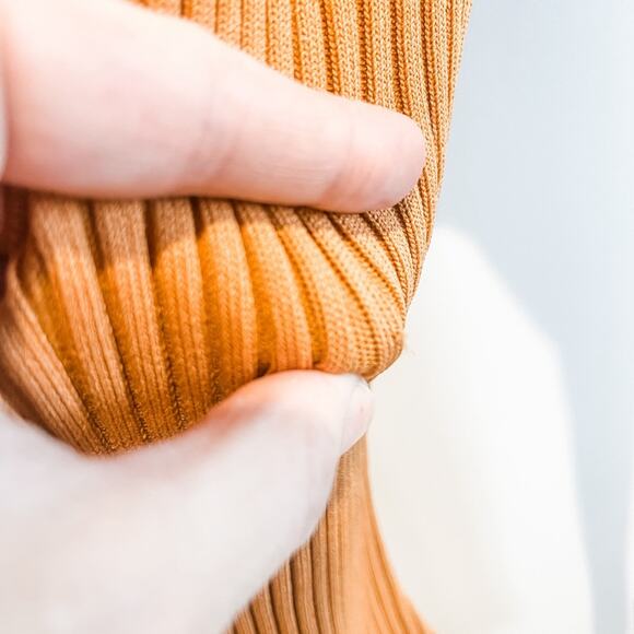 NWT Minkpink Gianna Crisscross Ribbed-Knit Long Sleeve Top - Picture 4 of 7